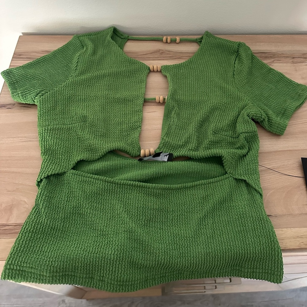 Lulu's Vibrant Green Blouse with Wooden Accents
